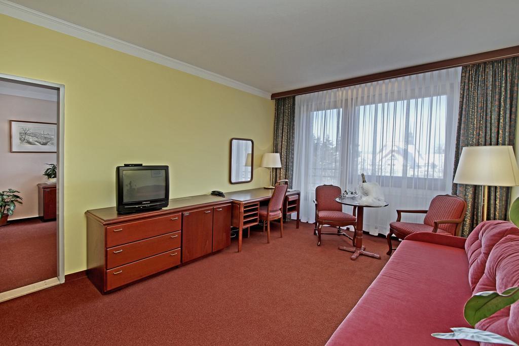 Hotel Krakonos Mariánské Lázně Habitación foto